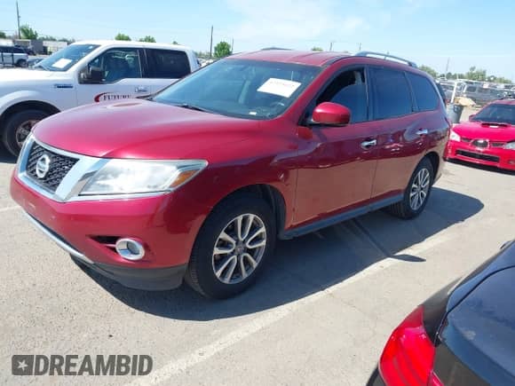2015 Nissan Pathfinder SL with VIN 5N1AR2MMXFC685162, listed as a IAAI auction lot 42325622 with 172,897 mi miles and . Bid and sale history available at DreamBid. Image 2.