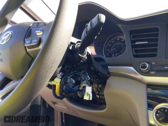 2019 Hyundai Elantra SE с VIN 5NPD74LFXKH445209, выставлен на аукционе IAAI как лот 43226779 с пробегом 18 555 миль миль и . История ставок и продаж доступна на DreamBid. Изображение 19.