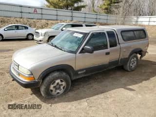 1999 Chevrolet S-10 LS с VIN 1GCDT19X1X8201870, выставлен на аукционе Copart как лот 49595355 с пробегом 98 268 миль миль и Чистый • Clean title. История ставок и продаж доступна на DreamBid. Изображение 1.