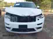 2018 Jeep Grand Cherokee Summit с VIN 1C4RJFJG2JC260323, выставлен на аукционе IAAI как лот 42972184 с пробегом 148 255 миль миль и . История ставок и продаж доступна на DreamBid. Изображение 6.