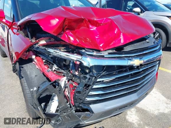 2025 Chevrolet Blazer Premier z VIN 3GNKBLR41SS117549, wystawiony jako IAAI lot #42221848 z przebiegiem 4 264 mil mil oraz . Historia ofert i sprzedaży dostępna na DreamBid. Obrazek 6.