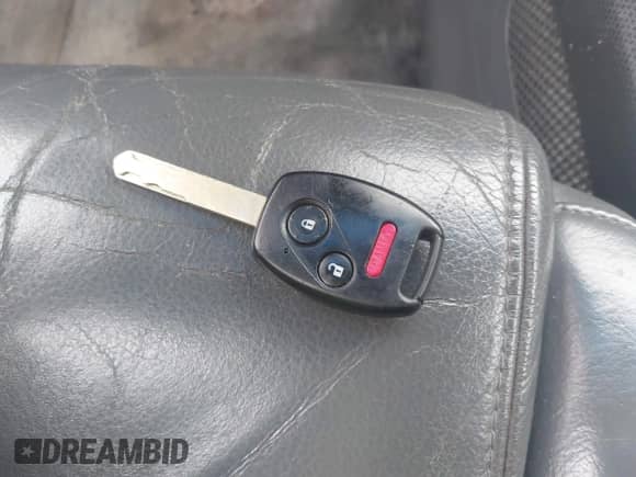 2006 Honda Pilot EX-L с VIN 5FNYF18596B011435, выставлен на аукционе IAAI как лот 43158744 с пробегом 299 572 миль миль и . История ставок и продаж доступна на DreamBid. Изображение 11.