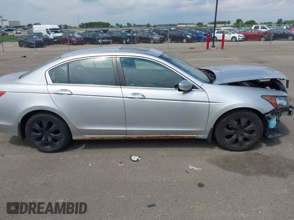 2010 Honda Accord EX с VIN 1HGCP3F73AA018844, выставлен на аукционе IAAI как лот 42441771 с пробегом 164 140 миль миль и . История ставок и продаж доступна на DreamBid. Изображение 13.