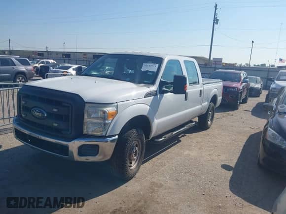 2013 Ford F-250 XL z VIN 1FT7W2B61DEA42440, wystawiony jako IAAI lot #43123924 z przebiegiem 259 908 mil mil oraz . Historia ofert i sprzedaży dostępna na DreamBid. Obrazek 2.