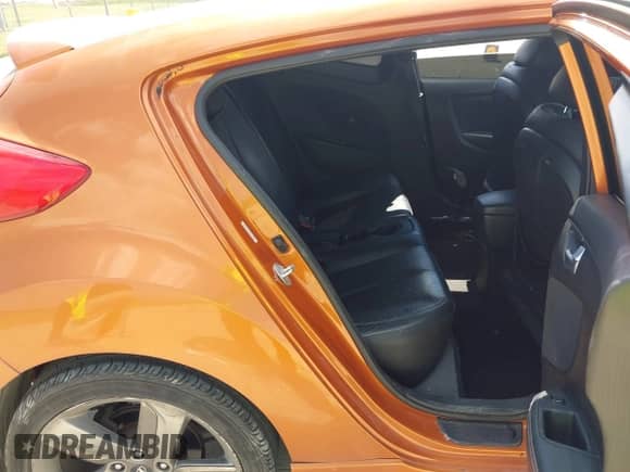 2013 Hyundai Veloster Turbo с VIN KMHTC6AE4DU169787, выставлен на аукционе IAAI как лот 43334701 с пробегом 114 117 миль миль и . История ставок и продаж доступна на DreamBid. Изображение 8.