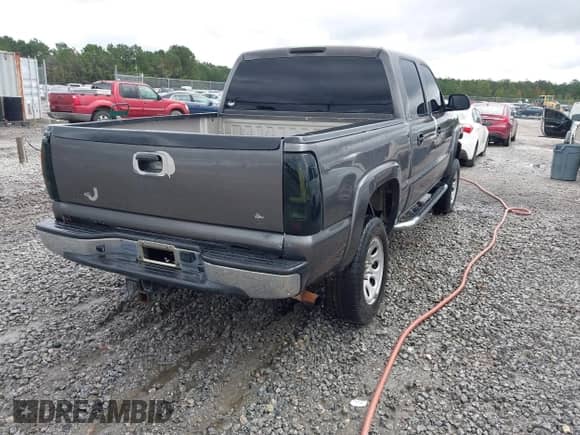 2005 GMC Sierra 1500 SLE с VIN 2GTEK13T851393981, выставлен на аукционе IAAI как лот 43417332 с пробегом 257 564 миль миль и . История ставок и продаж доступна на DreamBid. Изображение 4.