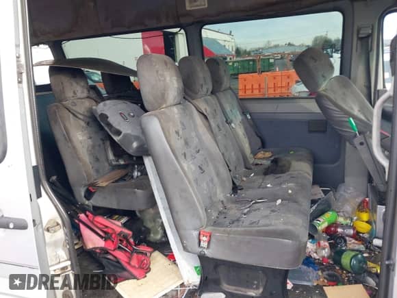 2004 Dodge Sprinter with VIN WD5PD744X45642082, listed as a IAAI auction lot 41414833 with 377,353 mi miles and . Bid and sale history available at DreamBid. Image 8.