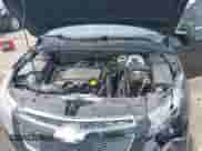 2011 Chevrolet Cruze 2LT z VIN 1G1PG5S93B7142154, wystawiony jako IAAI lot #42861030 z przebiegiem 119 550 mil mil oraz . Historia ofert i sprzedaży dostępna na DreamBid. Obrazek 10.