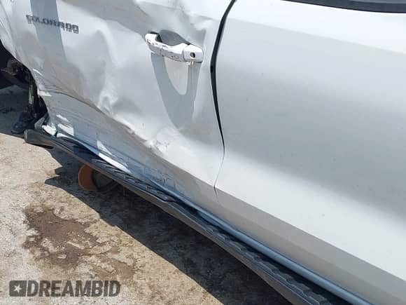 2024 Chevrolet Colorado 4WD LT с VIN 1GCGTCEC5R1128932, выставлен на аукционе IAAI как лот 42349520 с пробегом 31 914 миль миль и . История ставок и продаж доступна на DreamBid. Изображение 6.