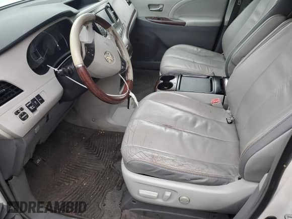 2011 Toyota Sienna XLE with VIN 5TDDK3DC6BS013515, listed as a Copart auction lot 84168845 with 258,883 mi miles and Salvage title. Bid and sale history available at DreamBid. Image 7.