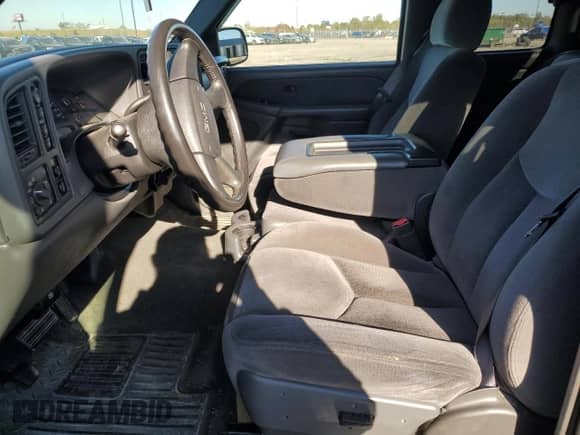 2003 GMC Sierra 1500 SLT с VIN 2GTEK19T031200324, выставлен на аукционе Copart как лот 86104955 с пробегом 134 559 миль миль и Чистый • Clean title. История ставок и продаж доступна на DreamBid. Изображение 7.