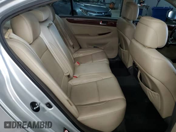 2012 Hyundai Genesis 3.8L z VIN KMHGC4DD6CU204661, wystawiony jako Copart lot #84289765 z przebiegiem 69 915 mil mil oraz Czysty tytuł • Clean title. Historia ofert i sprzedaży dostępna na DreamBid. Obrazek 10.
