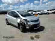 2017 Chevrolet Bolt EV Premier z VIN 1G1FX6S01H4161198, wystawiony jako Copart lot #69126883 z przebiegiem 88 117 mil mil oraz . Historia ofert i sprzedaży dostępna na DreamBid. Obrazek 11.