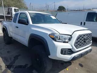 2019 Toyota Tacoma SR5 z VIN 5TFSZ5AN5KX172105, wystawiony jako IAAI lot #43335486 z przebiegiem 71 258 mil mil oraz . Historia ofert i sprzedaży dostępna na DreamBid. Obrazek 1.