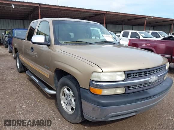 2000 Chevrolet Silverado 1500 LS with VIN 2GCEC19V2Y1314833, listed as a IAAI auction lot 42178692 with 274,545 mi miles and . Bid and sale history available at DreamBid. Image 1.
