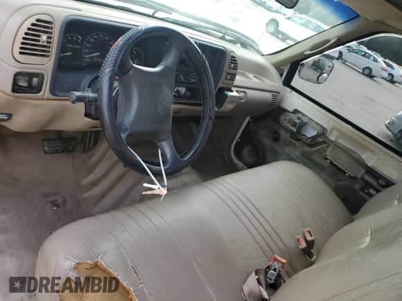 1996 Chevrolet Silverado 2500 with VIN 1GCGC24R4TE101396, listed as a Copart auction lot 83808165 with 198,731 mi miles and Salvage title. Bid and sale history available at DreamBid. Image 8.
