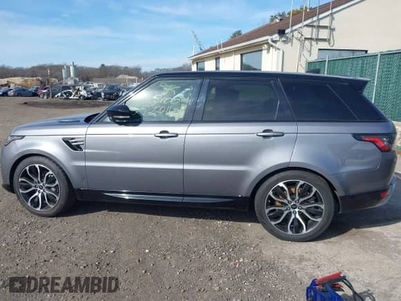 2020 Land Rover Range Rover Sport HSE with VIN SALWR2SU3LA743674, listed as a IAAI auction lot 41300143 with 66,126 mi miles and . Bid and sale history available at DreamBid. Image 14.