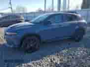 2024 Dodge Hornet R/T z VIN ZACPDFCW3R3A13488, wystawiony jako Copart lot #83318464 z przebiegiem 3 689 mil mil oraz Szkoda całkowita • Salvage title. Historia ofert i sprzedaży dostępna na DreamBid. Obrazek 1.