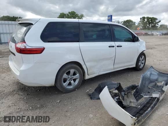 2018 Toyota Sienna L with VIN 5TDZZ3DC0JS946746, listed as a Copart auction lot 61242675 with 175,696 mi miles and Salvage title. Bid and sale history available at DreamBid. Image 3.