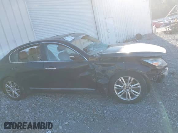 2009 Hyundai Genesis with VIN KMHGC46F49U044819, listed as a IAAI auction lot 40772396 with Not provided miles and . Bid and sale history available at DreamBid. Image 12.