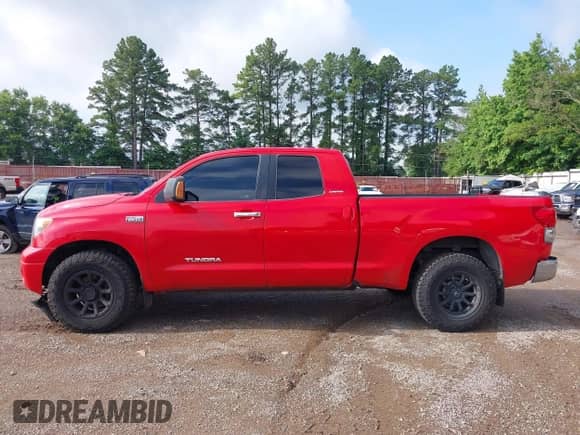 2007 Toyota Tundra Limited z VIN 5TFBV58157X004292, wystawiony jako IAAI lot #42419896 z przebiegiem 277 148 mil mil oraz . Historia ofert i sprzedaży dostępna na DreamBid. Obrazek 14.