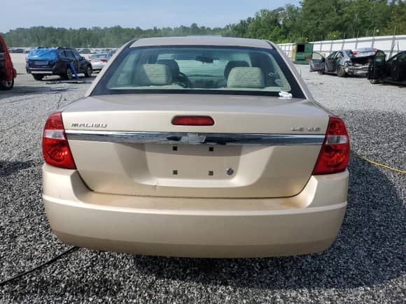 2004 Chevrolet Malibu LS с VIN 1G1ZT52884F115407, выставлен на аукционе Copart как лот 60641385 с пробегом 141 253 миль миль и Списание • Salvage title. История ставок и продаж доступна на DreamBid. Изображение 6.