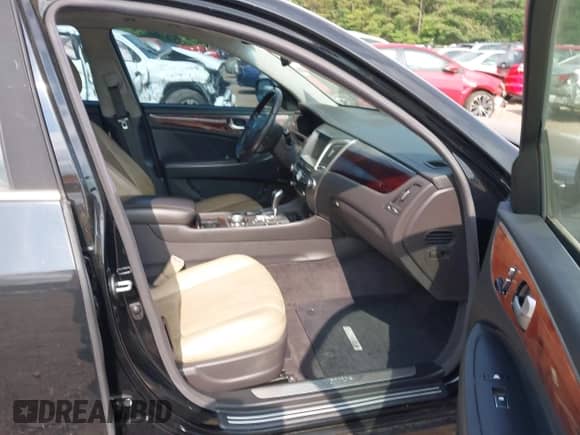 2012 Hyundai Equus Signature с VIN KMHGH4JHXCU048021, выставлен на аукционе IAAI как лот 42423427 с пробегом 76 784 миль миль и . История ставок и продаж доступна на DreamBid. Изображение 5.