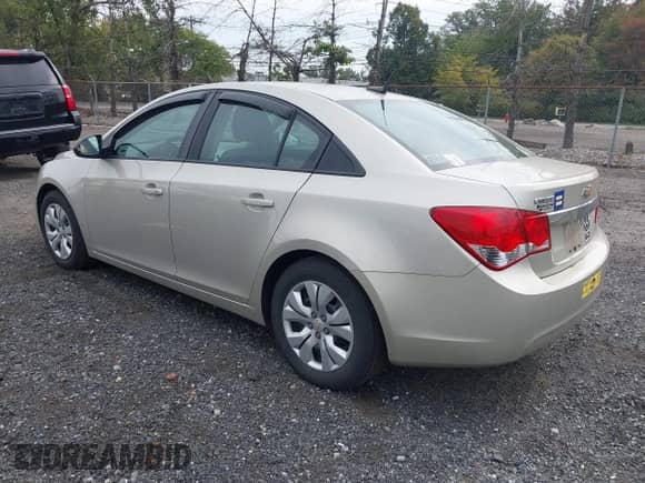2014 Chevrolet Cruze LS с VIN 1G1PA5SG1E7487817, выставлен на аукционе IAAI как лот 43323372 с пробегом 128 084 миль миль и . История ставок и продаж доступна на DreamBid. Изображение 3.