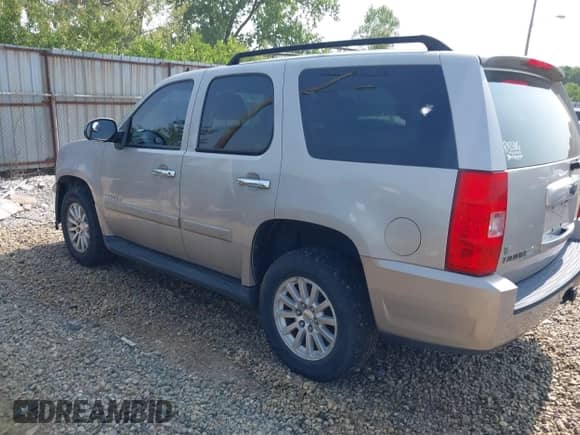 2009 Chevrolet Tahoe with VIN 1GNFK13539R110090, listed as a IAAI auction lot 42409163 with 239,583 mi miles and . Bid and sale history available at DreamBid. Image 3.