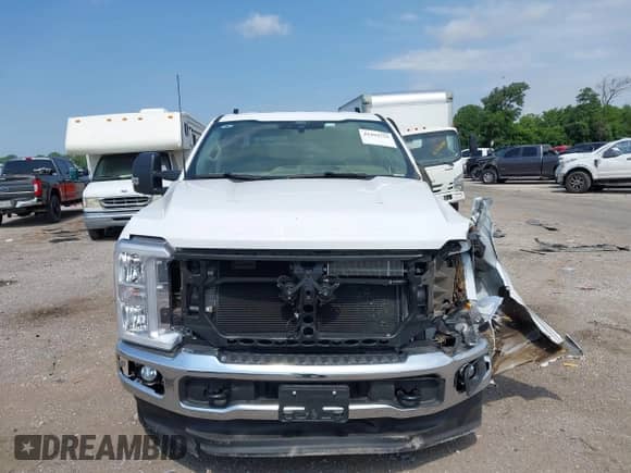 2025 Ford F-250 XL с VIN 1FT7W2BT1SEC50577, выставлен на аукционе IAAI как лот 42494755 с пробегом 4 миль миль и . История ставок и продаж доступна на DreamBid. Изображение 12.
