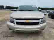 2013 Chevrolet Tahoe LS z VIN 1GNSCAE07DR151618, wystawiony jako Copart lot #61574775 z przebiegiem 81 070 mil mil oraz Szkoda całkowita • Salvage title. Historia ofert i sprzedaży dostępna na DreamBid. Obrazek 5.