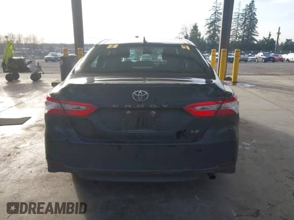 2020 Toyota Camry LE z VIN 4T1C11AKXLU363530, wystawiony jako IAAI lot #41670307 z przebiegiem 86 459 mil mil oraz . Historia ofert i sprzedaży dostępna na DreamBid. Obrazek 16.