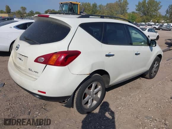 2009 Nissan Murano SL z VIN JN8AZ18W09W147362, wystawiony jako IAAI lot #43361236 z przebiegiem 176 825 mil mil oraz . Historia ofert i sprzedaży dostępna na DreamBid. Obrazek 4.