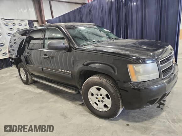 2010 Chevrolet Suburban LS с VIN 1GNUCHE0XAR161346, выставлен на аукционе Copart как лот 81223895 с пробегом 211 599 миль миль и Чистый • Clean title. История ставок и продаж доступна на DreamBid. Изображение 4.