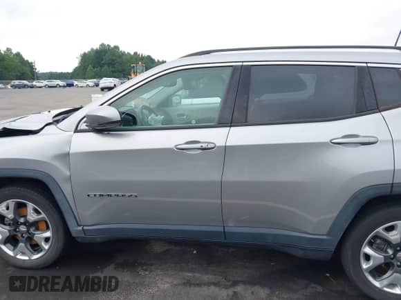 2018 Jeep Compass Limited z VIN 3C4NJCCB7JT358766, wystawiony jako IAAI lot #43005105 z przebiegiem 110 420 mil mil oraz . Historia ofert i sprzedaży dostępna na DreamBid. Obrazek 14.