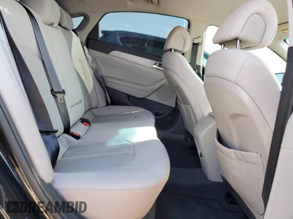 2015 Hyundai Sonata SE с VIN 5NPE24AFXFH252148, выставлен на аукционе Copart как лот 68574465 с пробегом 80 497 миль миль и Списание • Salvage title. История ставок и продаж доступна на DreamBid. Изображение 10.