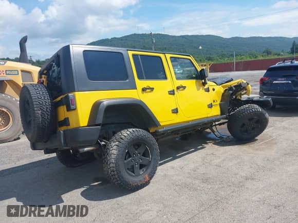 2008 Jeep Wrangler Unlimited X z VIN 1J4GA39178L632670, wystawiony jako IAAI lot #42888116 z przebiegiem Nie podano mil oraz . Historia ofert i sprzedaży dostępna na DreamBid. Obrazek 4.