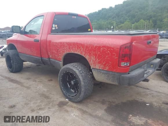 2004 Dodge 1500 ST z VIN 1D7HU16N14J195208, wystawiony jako IAAI lot #42975062 z przebiegiem 159 763 mil mil oraz . Historia ofert i sprzedaży dostępna na DreamBid. Obrazek 3.