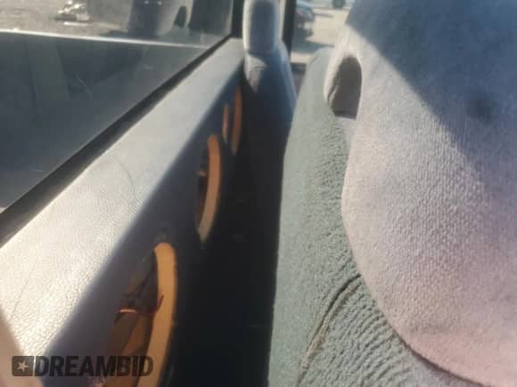 1990 Chevrolet Silverado 1500 с VIN 1GCDC14K6LZ258064, выставлен на аукционе Copart как лот 87400875 с пробегом 330 069 миль миль и Списание • Salvage title. История ставок и продаж доступна на DreamBid. Изображение 10.