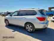 2019 Nissan Pathfinder S z VIN 5N1DR2MN1KC631426, wystawiony jako Copart lot #86105575 z przebiegiem 107 424 mil mil oraz Czysty tytuł • Clean title. Historia ofert i sprzedaży dostępna na DreamBid. Obrazek 2.