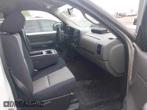 2007 GMC Sierra 1500 Work Truck с VIN 1GTEC14C27Z546439, выставлен на аукционе IAAI как лот 42151757 с пробегом 91 миль миль и . История ставок и продаж доступна на DreamBid. Изображение 5.