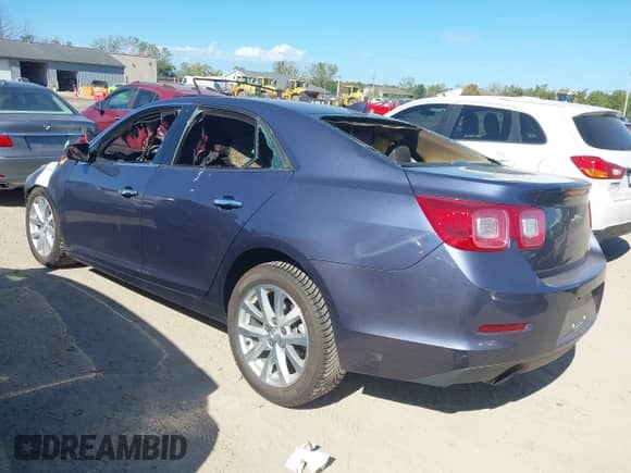 2014 Chevrolet Malibu LTZ with VIN 1G11H5SL9EF118370, listed as a IAAI auction lot 43380088 with Not provided miles and . Bid and sale history available at DreamBid. Image 3.
