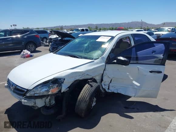 2007 Honda Accord VP с VIN 1HGCM56127A015362, выставлен на аукционе IAAI как лот 42841353 с пробегом 86 524 миль миль и . История ставок и продаж доступна на DreamBid. Изображение 18.