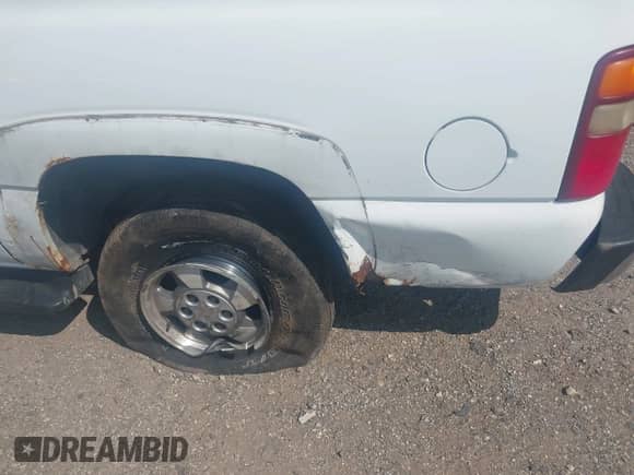 2002 Chevrolet Suburban LT with VIN 1GNFK16Z92J330675, listed as a IAAI auction lot 42815531 with 203,297 mi miles and . Bid and sale history available at DreamBid. Image 6.