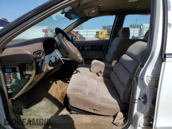 1994 Chevrolet Caprice с VIN 1G1BN52WXRR112699, выставлен на аукционе Copart как лот 52732625 с пробегом 154 047 миль миль и Списание • Salvage title. История ставок и продаж доступна на DreamBid. Изображение 7.