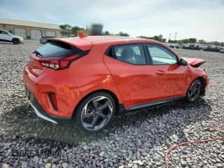 2019 Hyundai Veloster Turbo with VIN KMHTH6AB8KU009366, listed as a Copart auction lot 82120485 with 39,245 mi miles and Salvage title. Bid and sale history available at DreamBid. Image 3.