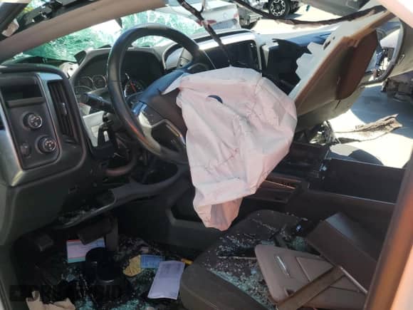 2015 Chevrolet Silverado 1500 LT with VIN 1GCUKREC8FF201198, listed as a Copart auction lot 61401675 with Not provided miles and Non repairable. Bid and sale history available at DreamBid. Image 8.