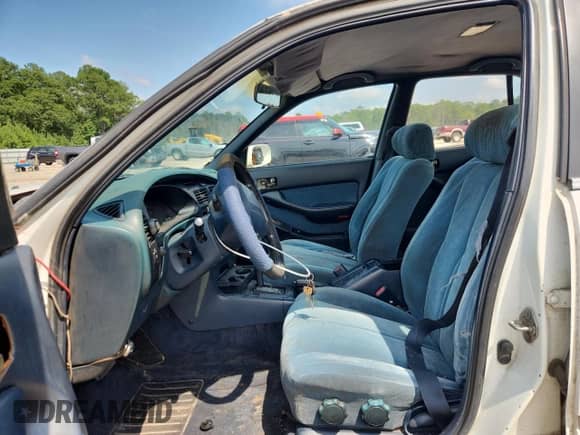 1992 Toyota Camry LE с VIN 4T1SK12E3NU117763, выставлен на аукционе Copart как лот 64245365 с пробегом 293 640 миль миль и Списание • Salvage title. История ставок и продаж доступна на DreamBid. Изображение 7.