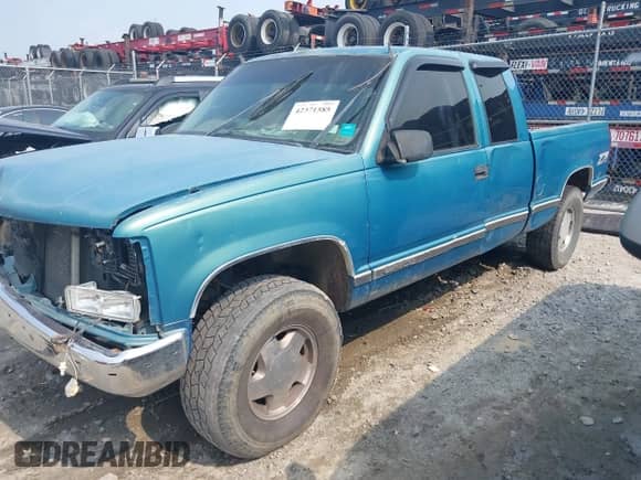 1998 GMC Sierra 1500 с VIN 2GTEK19R8W1553399, выставлен на аукционе IAAI как лот 42371585 с пробегом 3 516 619 миль миль и . История ставок и продаж доступна на DreamBid. Изображение 17.