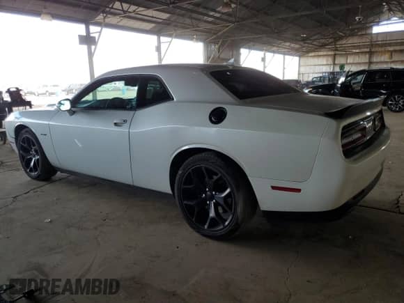 2015 Dodge Challenger R/T Plus z VIN 2C3CDZBT5FH924150, wystawiony jako Copart lot #85780405 z przebiegiem 105 005 mil mil oraz Szkoda całkowita • Salvage title. Historia ofert i sprzedaży dostępna na DreamBid. Obrazek 2.